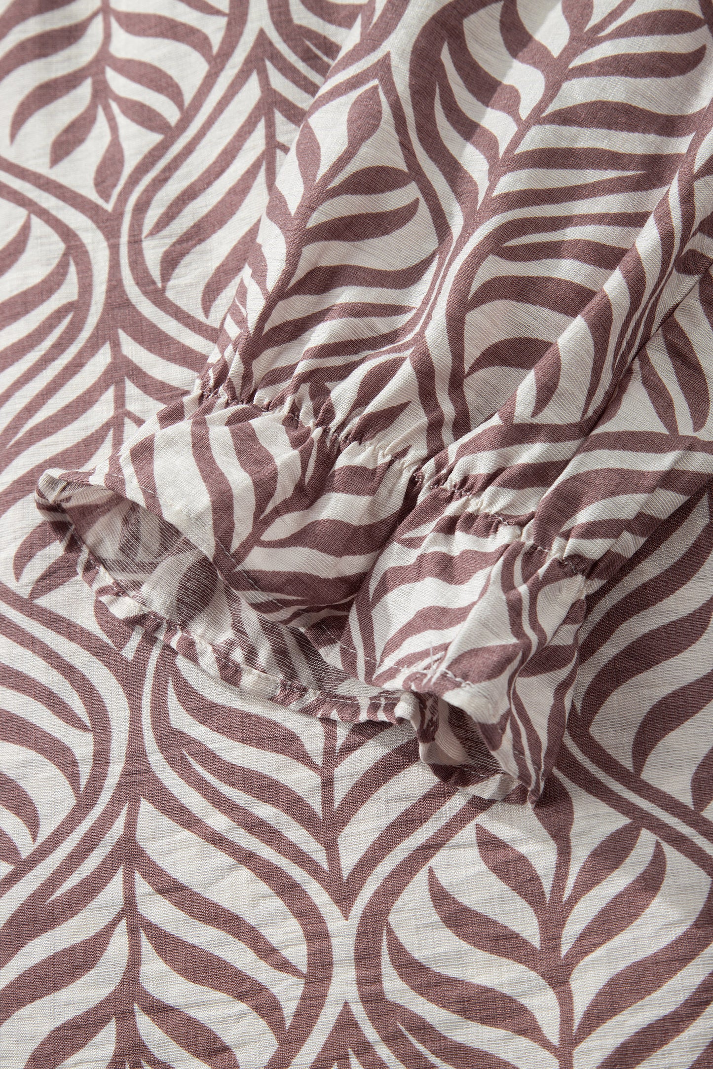 Brown Leaf Print Standing Collar Puff Sleeve Top