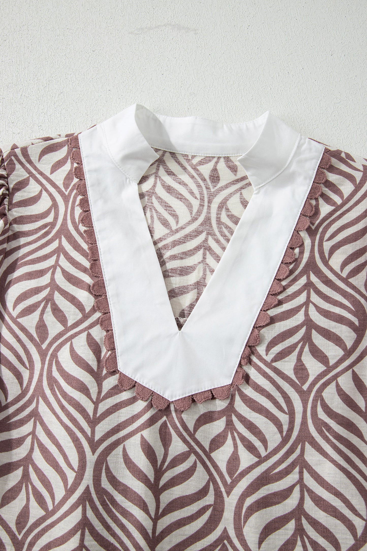 Brown Leaf Print Standing Collar Puff Sleeve Top